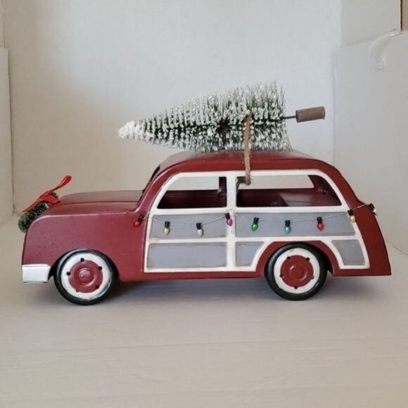 Truck Christmas Decor Red Station Wagon Car Tree Lights Wreath DECORATIONS - Picture 3 of 8